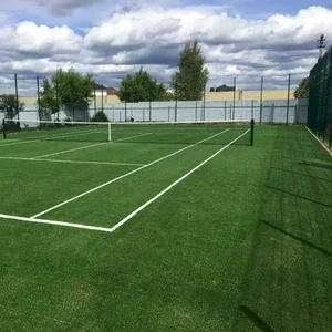 Теннисный корт премиум класса в Истре - спортивная площадка